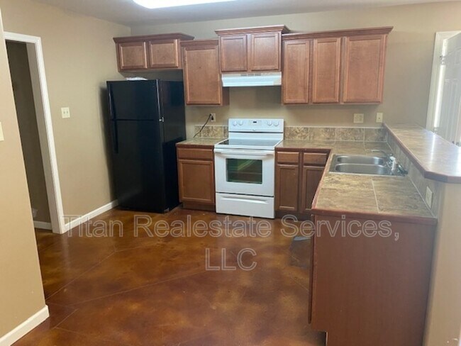 Building Photo - 308 S Landry Dr