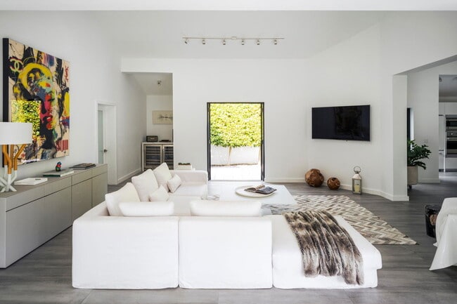 Foto del edificio - 259 S Coconut Ln