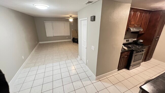 Building Photo - 3446 Thunder Dr