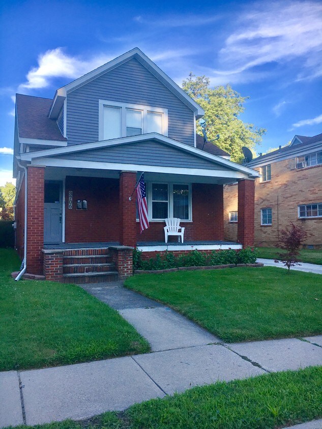 Foto principal - 3706 Douglas Rd