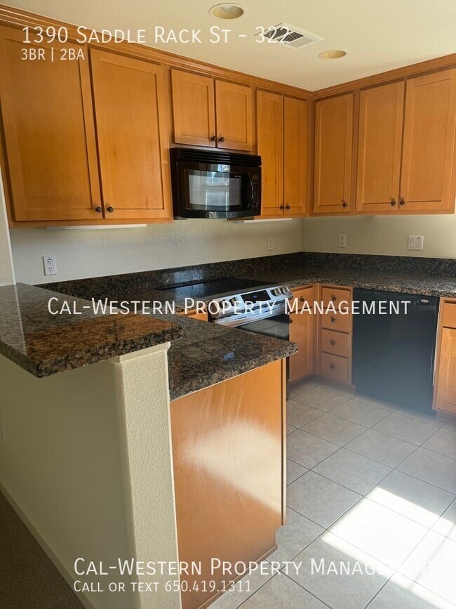 Building Photo - 3 Bedroom/ 2Bath in MidTown Plaza in San Jose