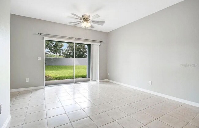 Foto del edificio - 9337 Jasmine Flower Ln
