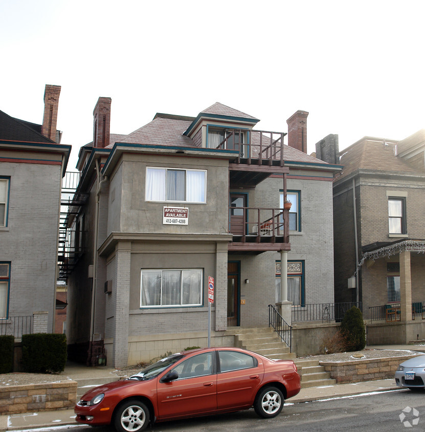 Building Photo - 749 S Millvale Ave