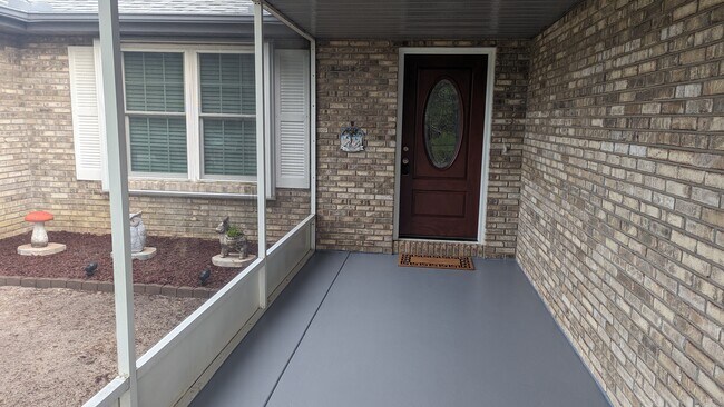 Building Photo - 476 Vin Rose Cir SE