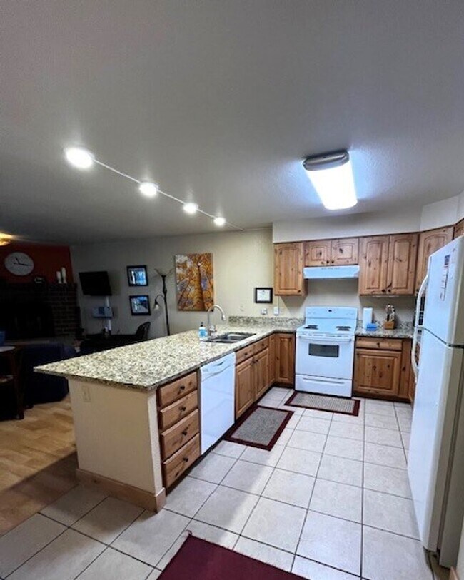 Foto del edificio - Winter Seasonal Rental- Lagoon Townhomes 720D