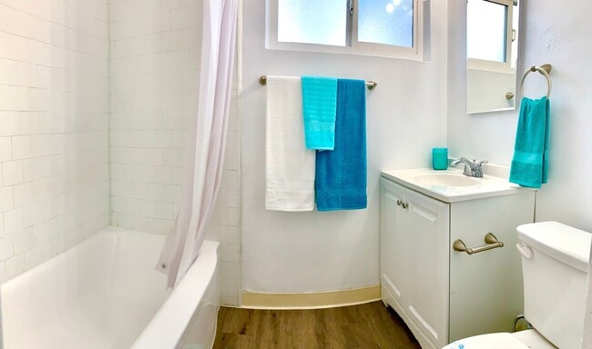 Interior Photo - Marina Bay Club Apts