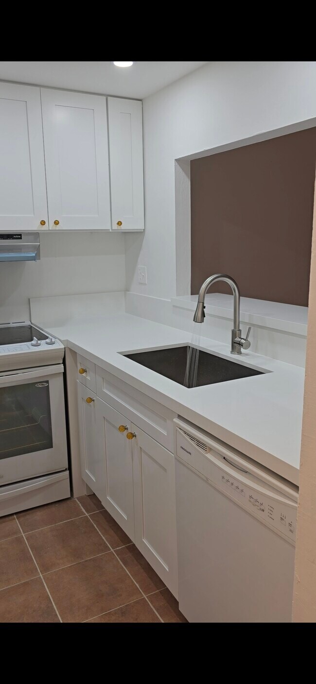 New kitchen - 11205 N Kendall Dr