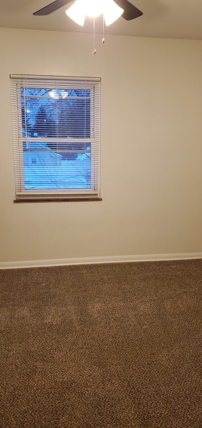 Bed 1 - 4200 Ridge Rd