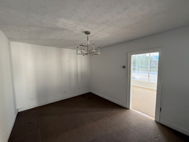 Building Photo - 801 Winchester Rd