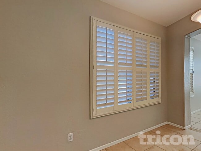 Foto del edificio - 15848 W Adams St