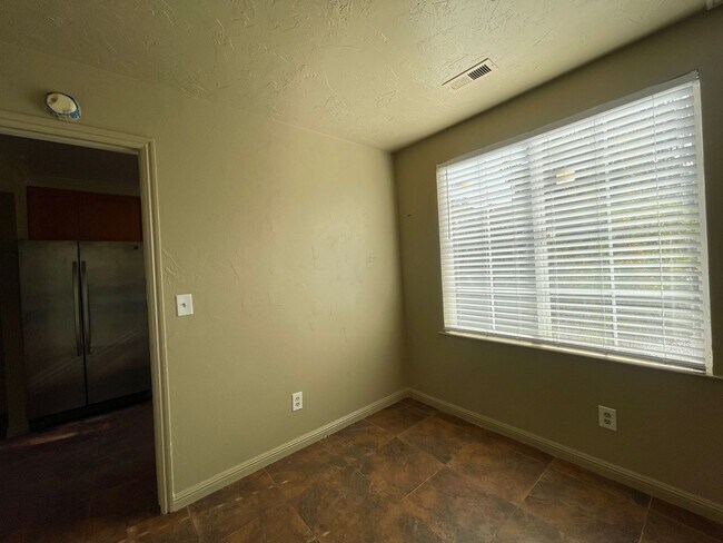 Building Photo - SPACIOUS 3BD/1.5BA HOUSE READY FOR RENT!!!