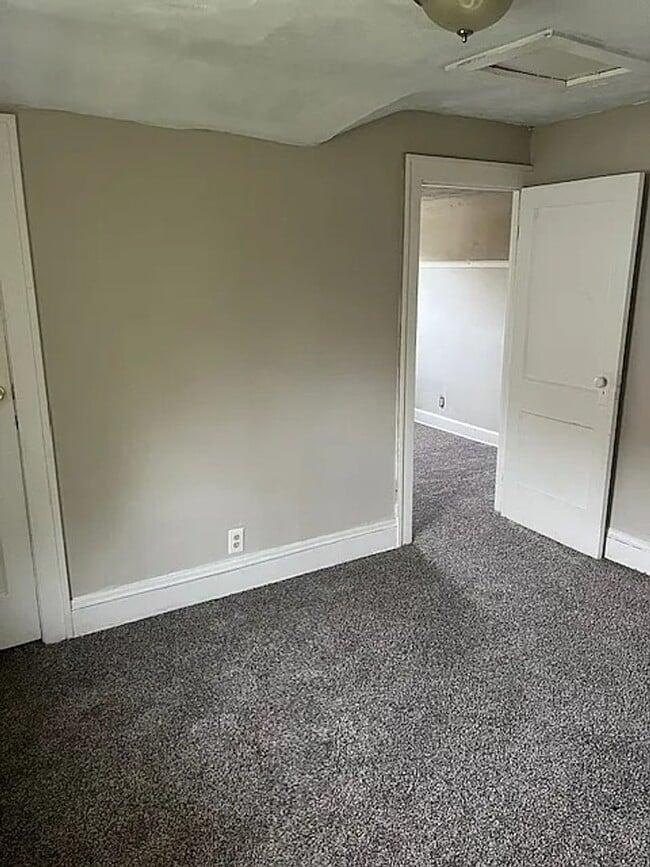 Building Photo - Rexford beautiful home
