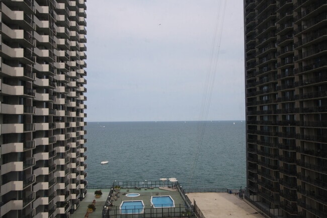 Foto del edificio - 6030 N Sheridan Rd