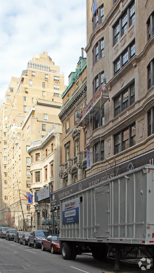 Building Photo - 9 E 68th St