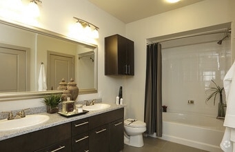 The Landing at Vinnin Square photo'