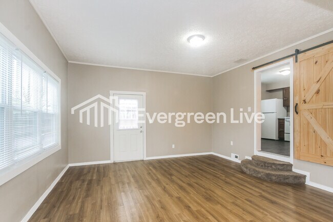 Building Photo - 438 N 14th Ave