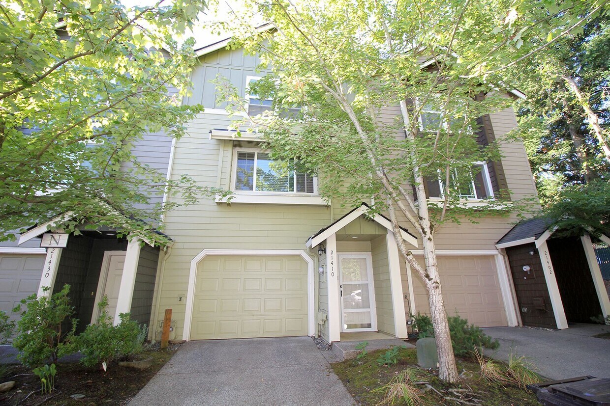 Foto principal - 21410 NE Rosewood Dr