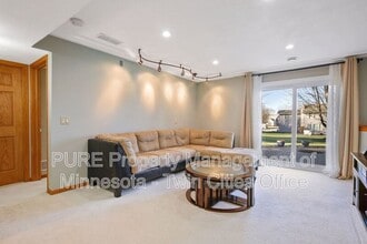 Building Photo - 13884 Fountain Ct