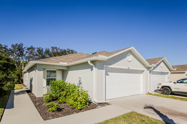 Foto del edificio - 9081 Aegean Cir, Lehigh Acres, FL