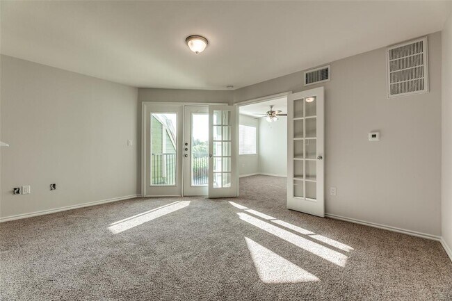 Foto del edificio - 9837 Walnut St