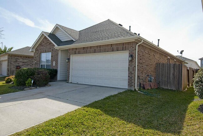 Foto del edificio - 6450 Applewood Forest Dr