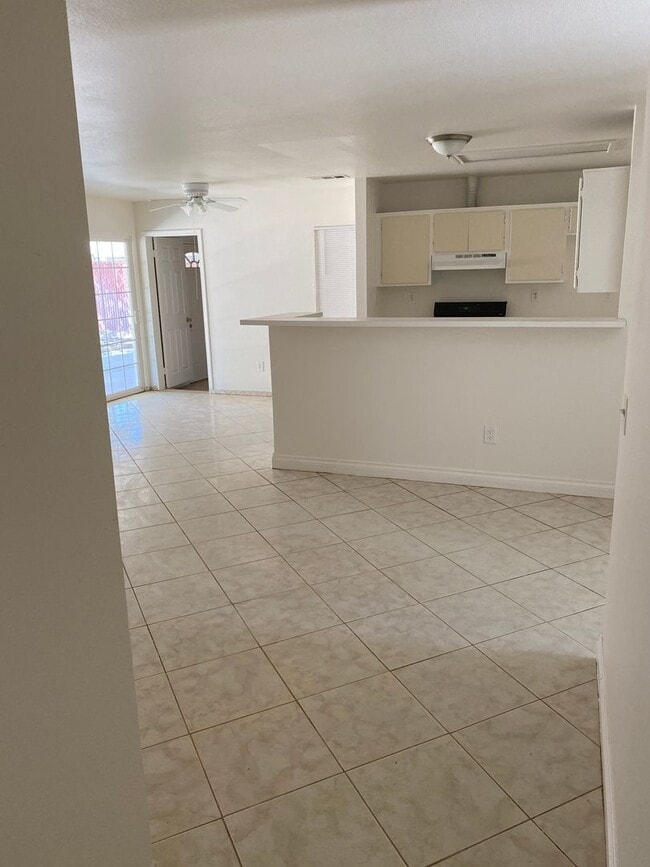 Foto del edificio - 10231 Lawson Ave