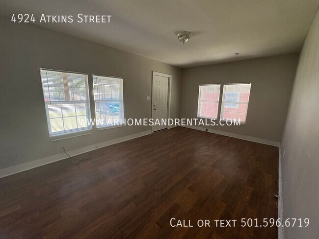 Foto del edificio - 4924 Atkins St