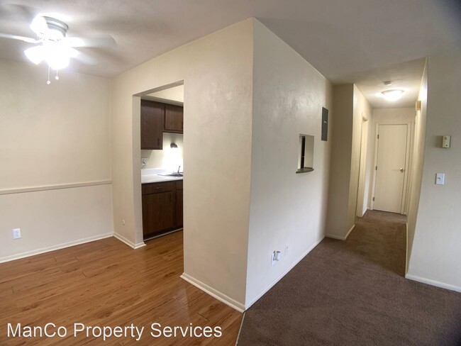 Building Photo - 4654 Burkhardt Ave