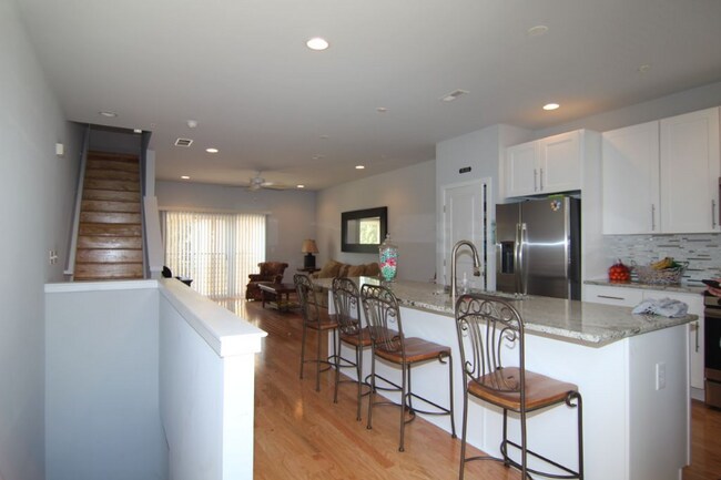Photo - 4128 Tower St Townhome