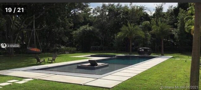 Foto del edificio - 6590 SW 96th St