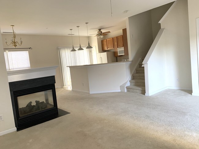 Foto del edificio - 8444 Carolina Lily Ln