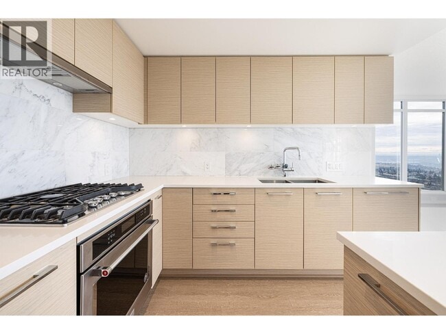 Building Photo - 6700 Dunblane Ave