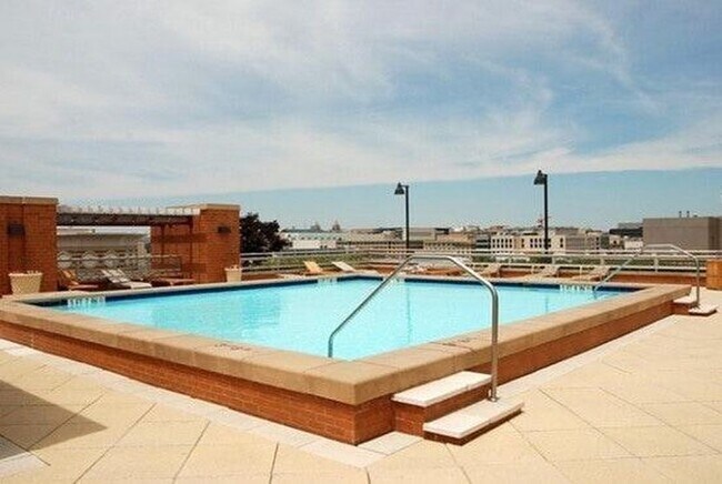 Foto del edificio - Quiet Sunny Penn Quarter One-Bedroom!