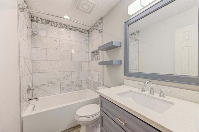 Foto del edificio - 4705 Dogwood Dr