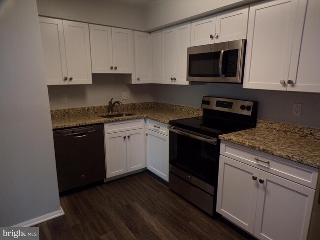 Building Photo - 3808 Laramie Pl