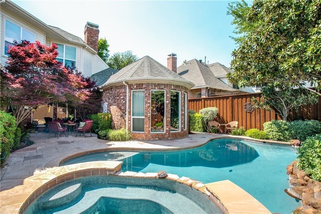 Primary Photo - 5936 Broadmoor Dr