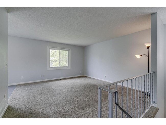 Building Photo - 1068 Regency Dr