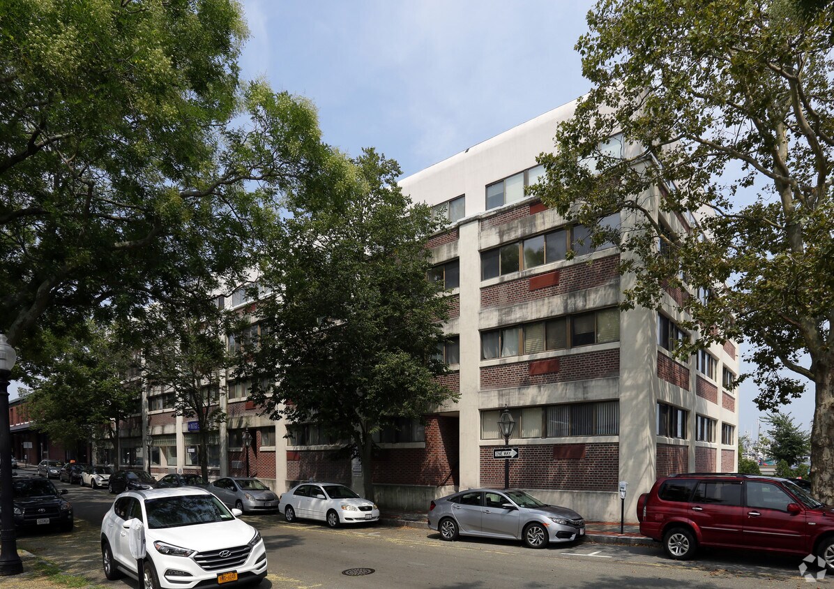 Foto principal - 26 S Water St