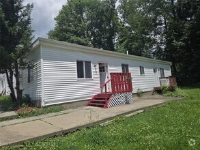 Building Photo - 698 Bullville Rd