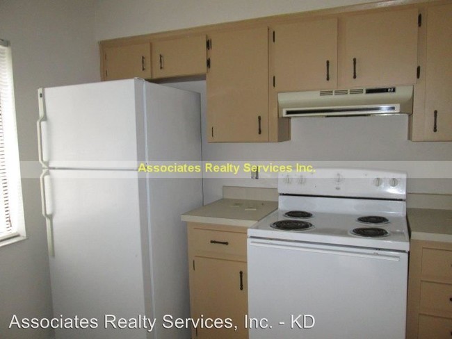 Building Photo - 2225 SW 39th Dr