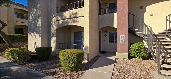 Building Photo - 7885 W Flamingo Rd