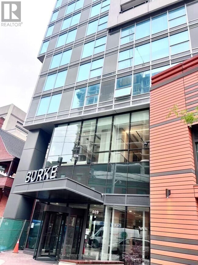 Photo du bâtiment - 609 Sherbourne St