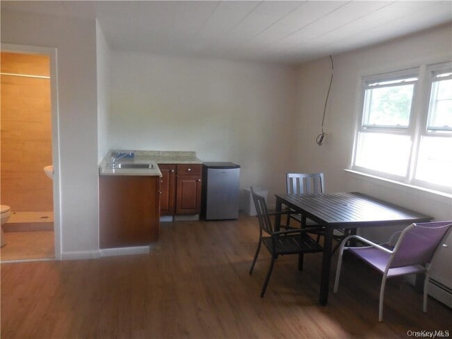 Building Photo - 67 N Main St