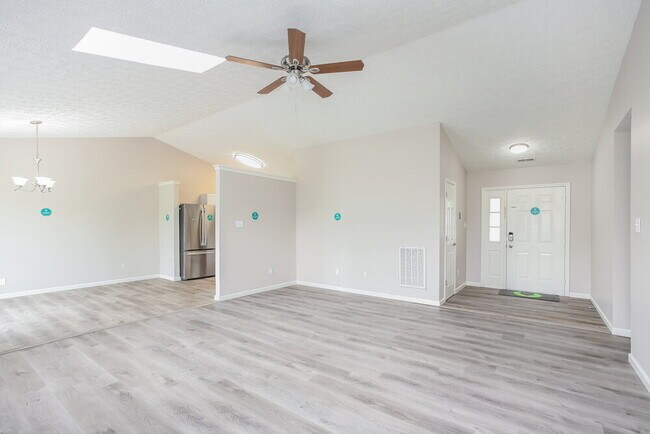Building Photo - 2601 Cooper Pointe Cir