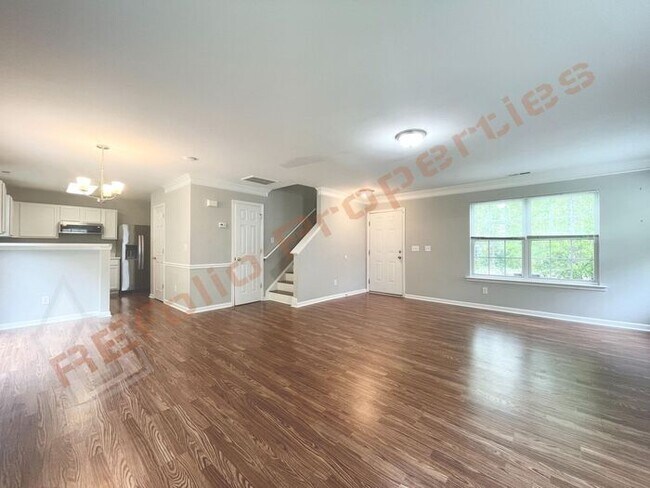 Foto del edificio - Beautiful 3 Bedroom 1 Car-Garage Home loca...