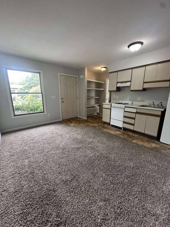 Building Photo - 1612 Tippecanoe Dr