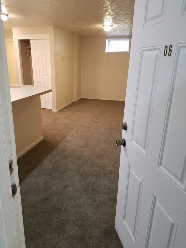 Foto principal - 155 S Oak St