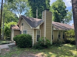 Building Photo - 653 Lagrange Pk Cv