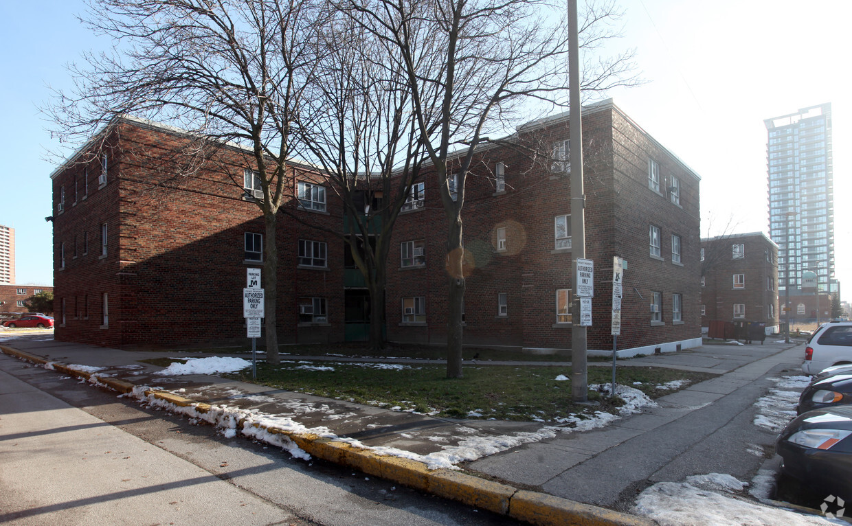 Building Photo - 295 Sackville St
