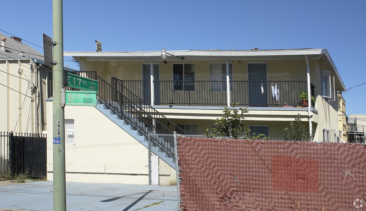 Foto del edificio - 1647-1651 6th Ave